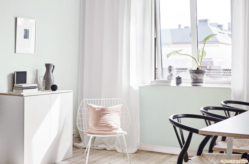 Mẫu giấy dán tường màu xanh nhạt mang lại 1 vẻ đẹp độc đáo và cực thu hút cho không gian phòng khách nhà bạn Giấy dán tường phòng khách màu xanh đẹp tại hải phòng